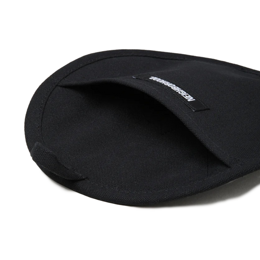 Neighborhood Trivet Mitten Black 252FJNH-AC07