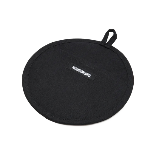 Neighborhood Trivet Mitten Black 252FJNH-AC07