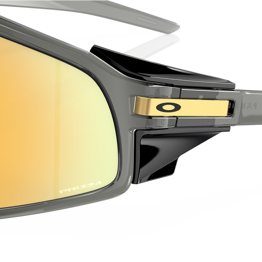 Oakley Latch Panel Grey Smoke 0OO9404