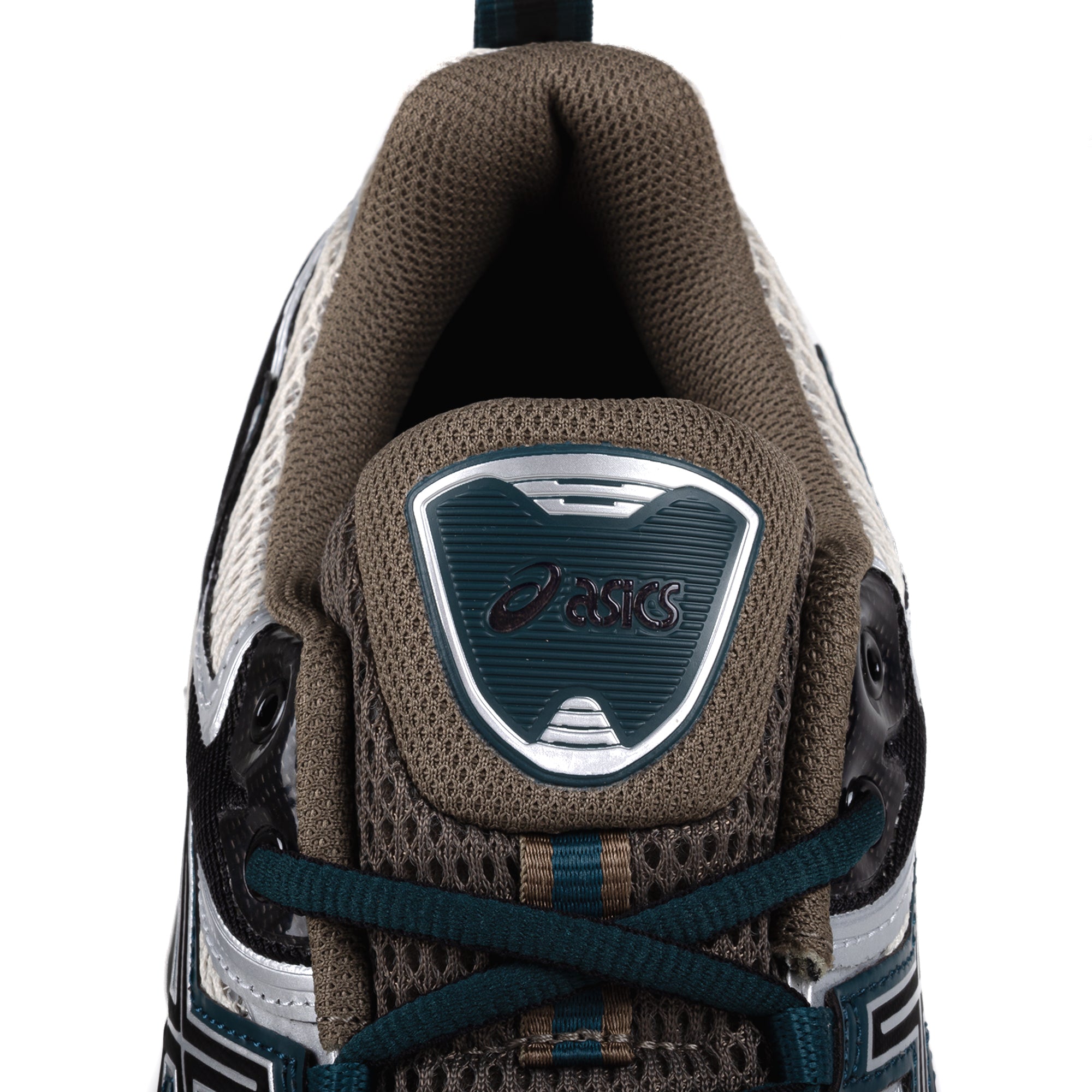 Asics GEL-QUANTUM KINETIC Oatmeal/Dark Taupe 1203A270-254