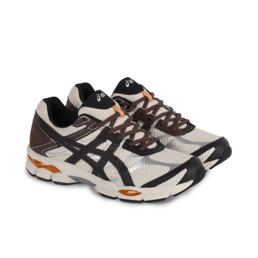Asics x Earls Gel-Cumulus 16 Coconut Milk/Black 1203B053.200