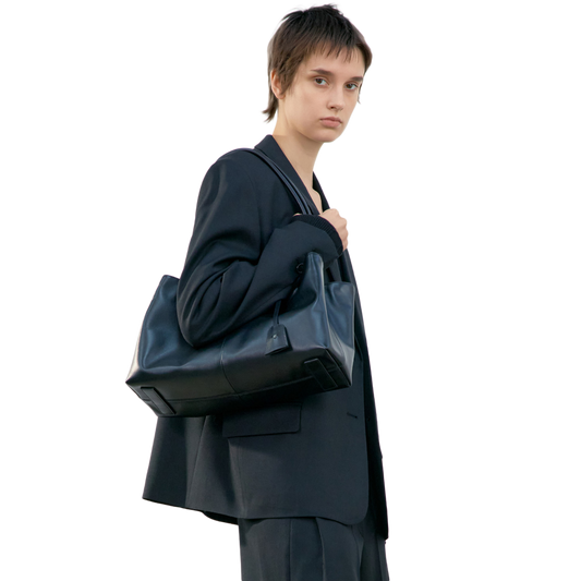 Low Classic Women's Haricot Mini Bag Leather Black