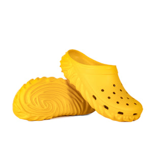 Crocs x Salehe Bembury The Saru Clog Citrine 210141-77O