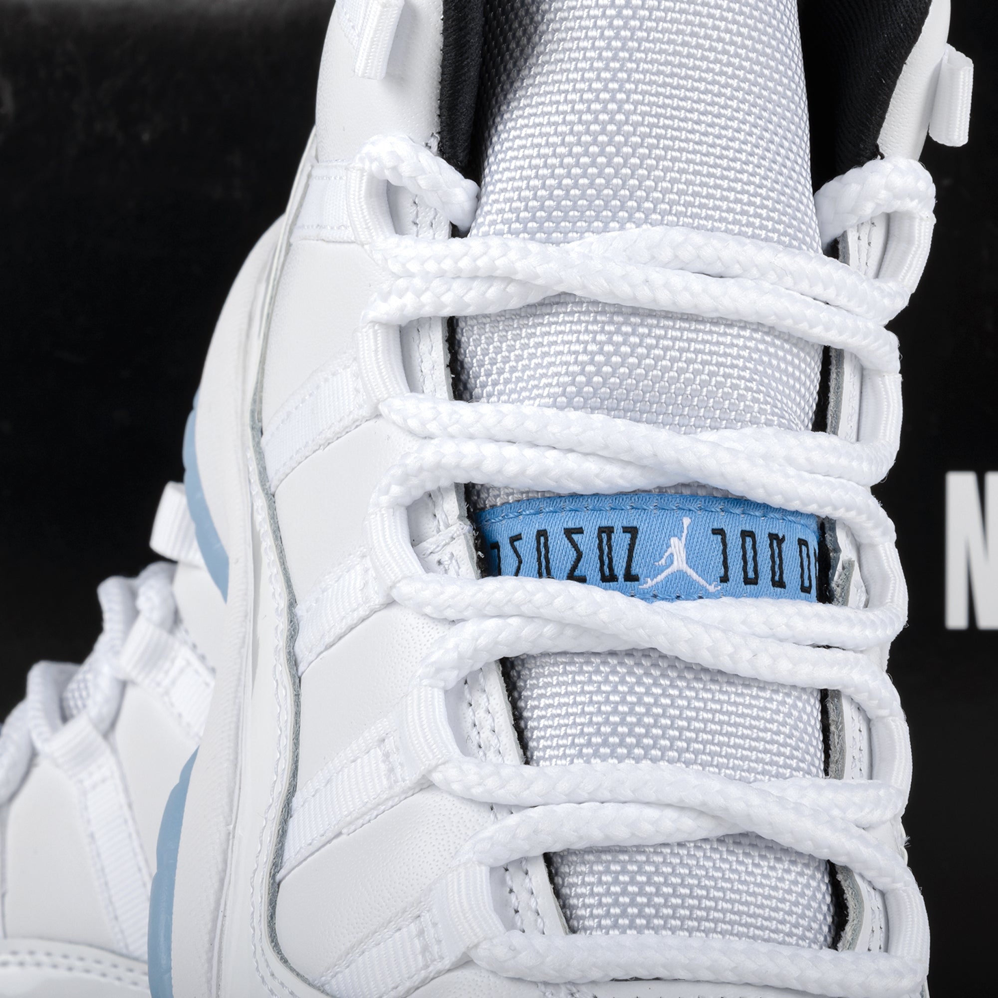 Nike Air Jordan 11 Retro (GS) White/Legend Blue/Black 378038-104