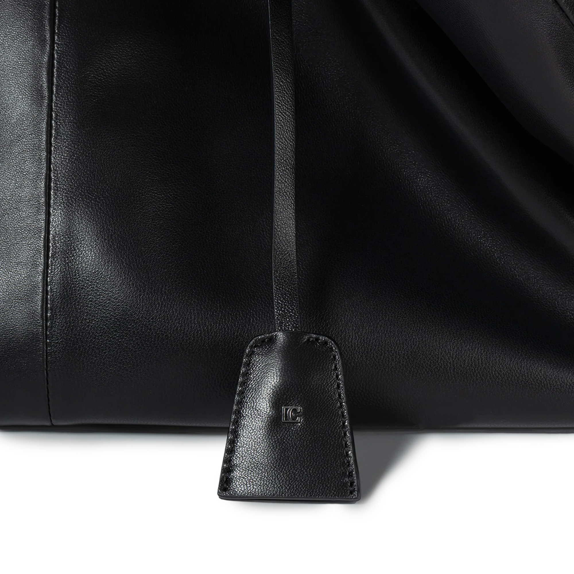 Low Classic Women's Haricot Bag Leather Black