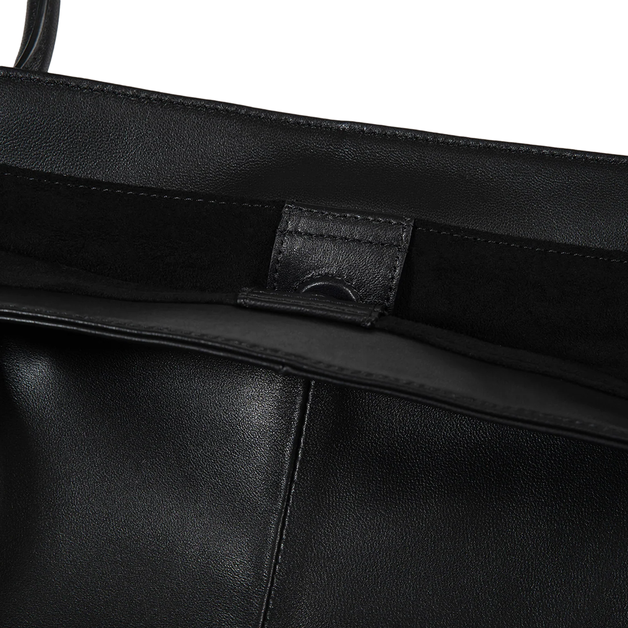 Low Classic Women's Haricot Bag Leather Black