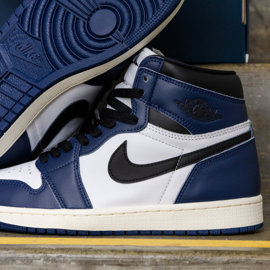 Nike Air Jordan 1 Retro High OG Midnight Navy/Black-White-Sail DZ5485-401