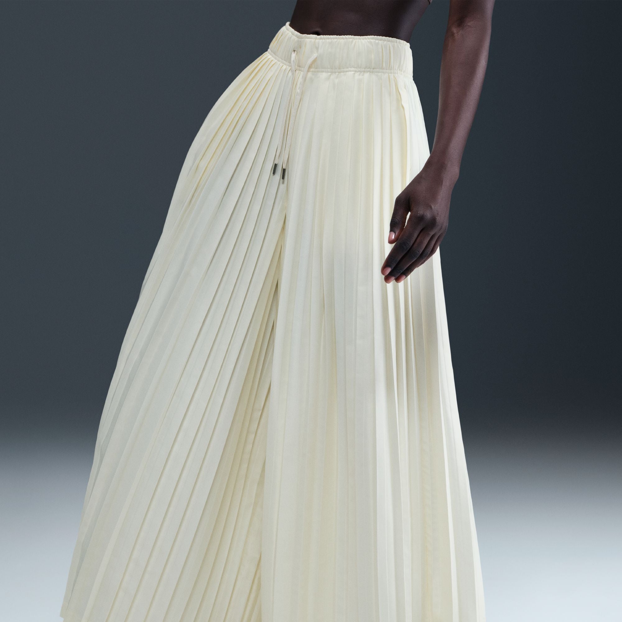 Nike Women's Sportswear Collection Pleated Track Pants Sail/Black HJ0520-133