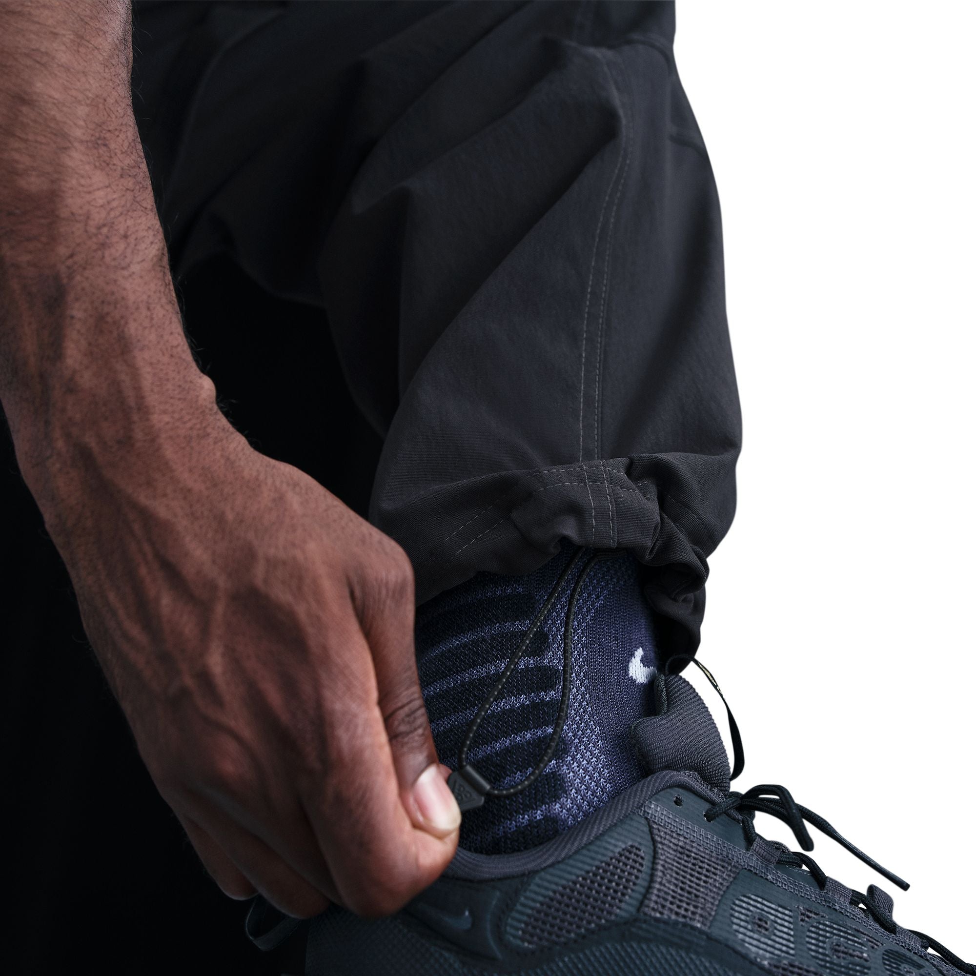 Nike ACG Zip Smith Summit Cargo Pant Black/Anthracite/Summit White HV0591-010