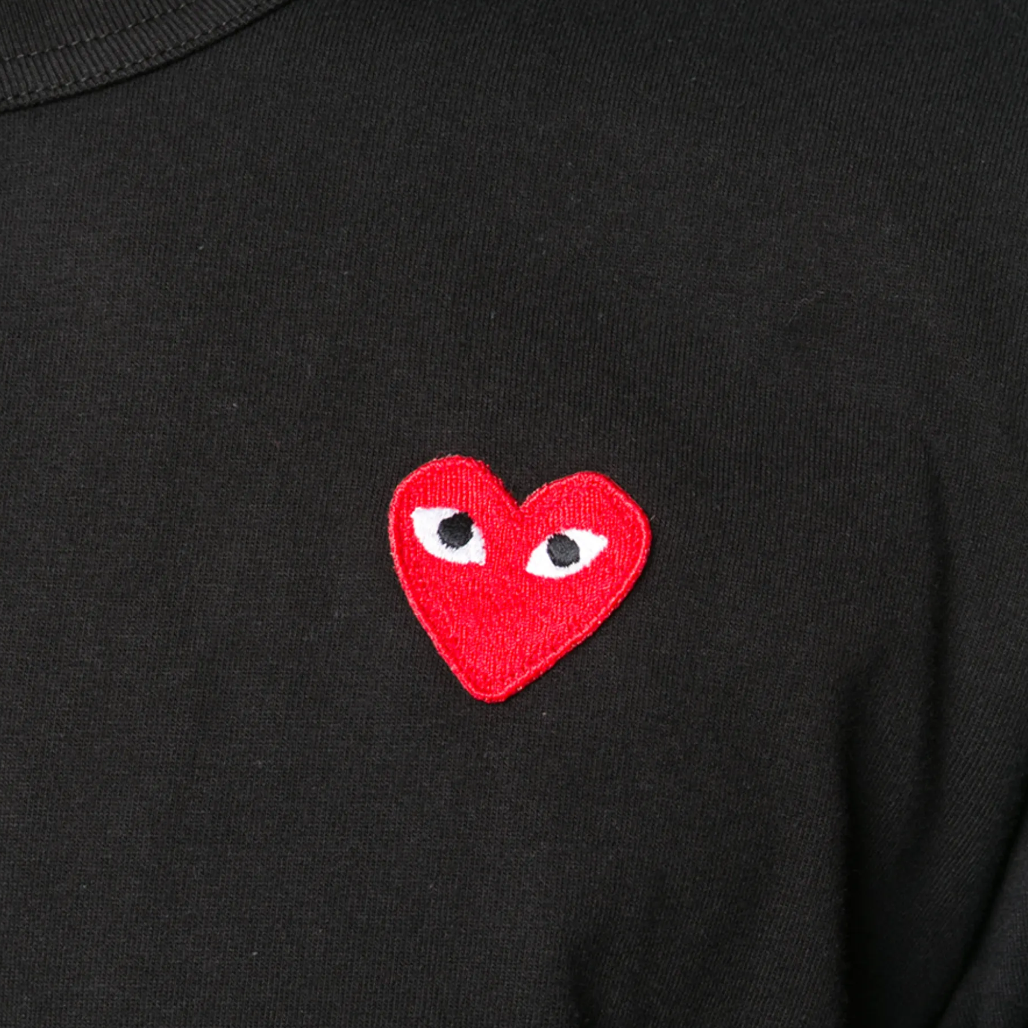 Comme Des Garcons Play T-Shirt Red Emblem Black AX-T108-051