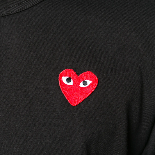 Comme Des Garcons Play T-Shirt Red Emblem Black AX-T108-051