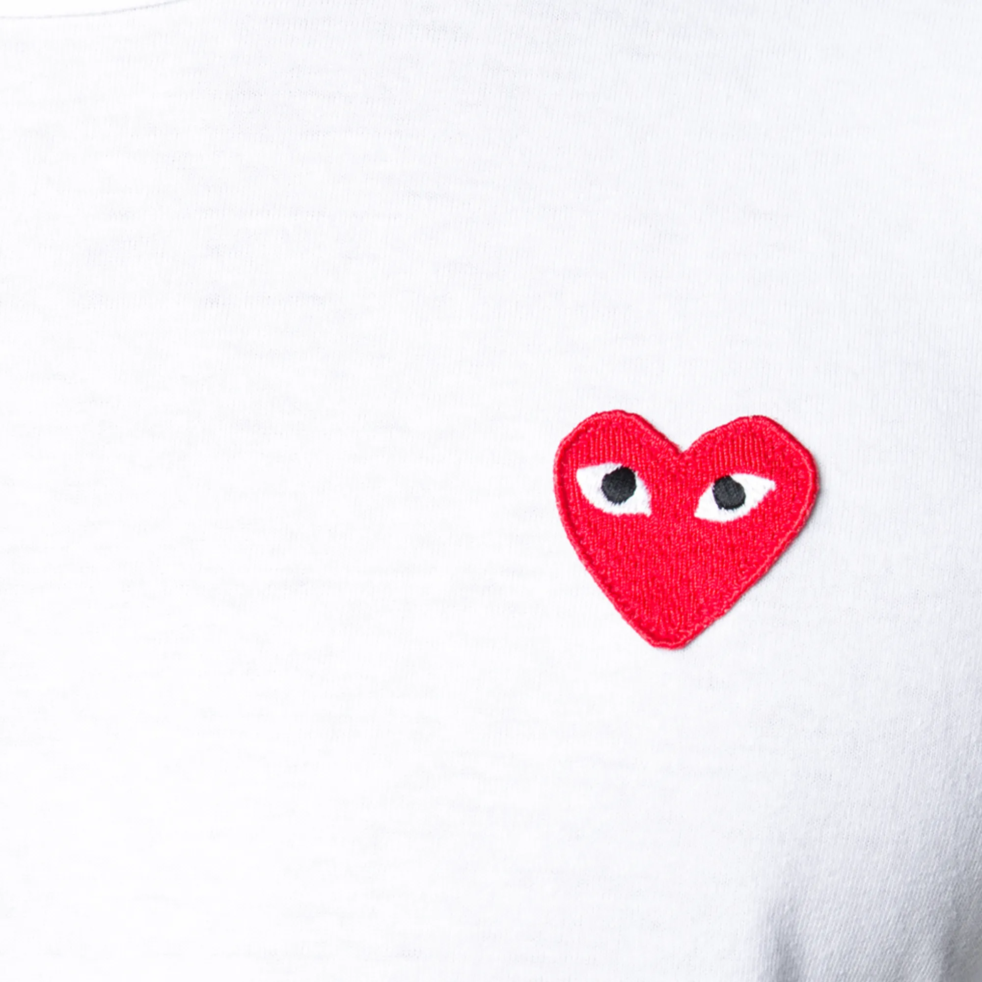 Comme Des Garcons Play T-Shirt Red Emblem White AX-T108-051
