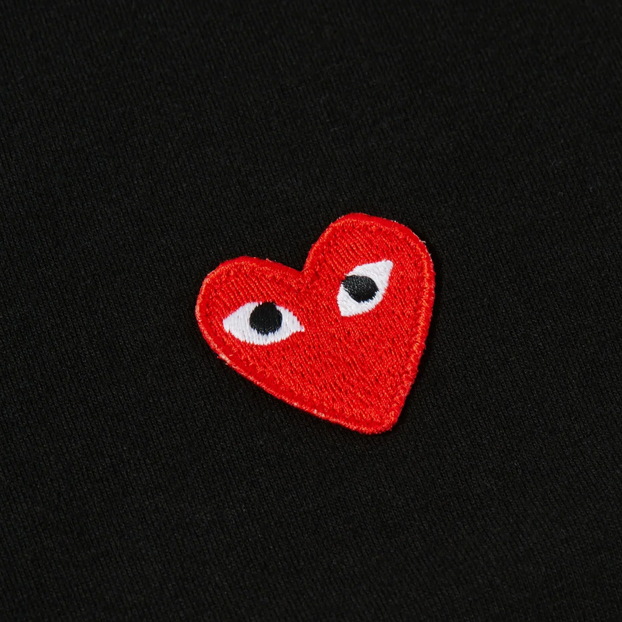 Comme Des Garcons Play T-Shirt Red Emblem Black AX-T118-051