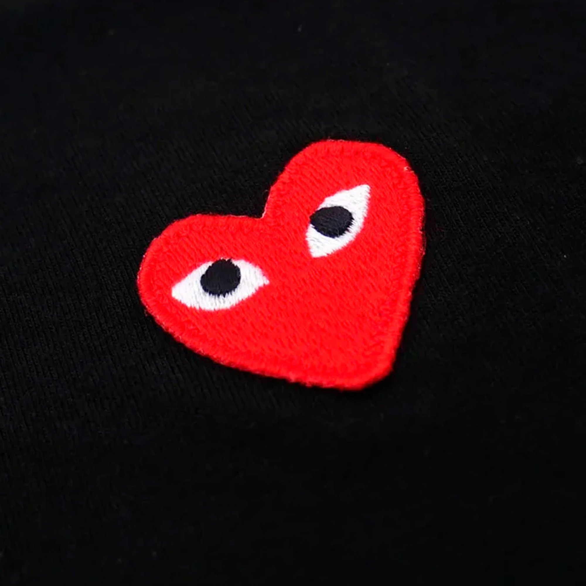 Comme Des Garcons Play T-Shirt Small Red Emblem Black AX-T304-051