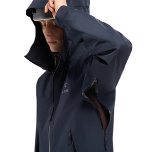 Arc'teryx Beta LT Jacket Black Sapphire L08695800