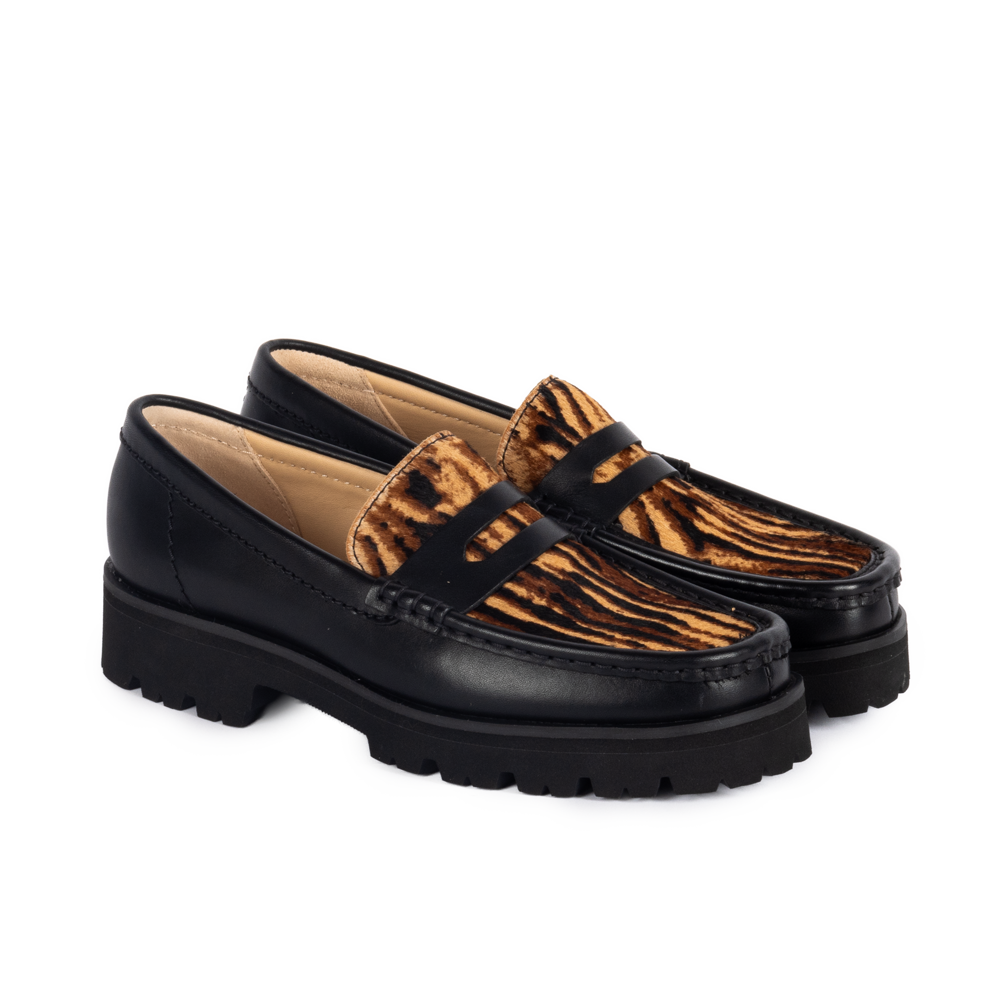 Clarks Originals Women's Yukoner Penny Black Animal Print 26186570