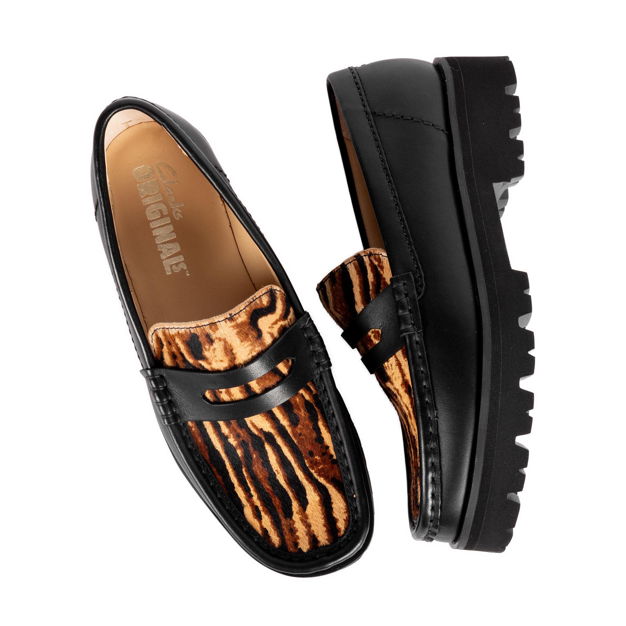 Clarks Originals Women's Yukoner Penny Black Animal Print 26186570