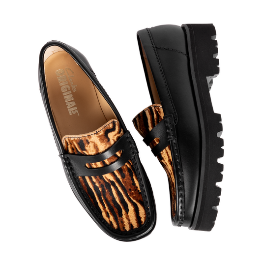 Clarks Originals Women's Yukoner Penny Black Animal Print 26186570