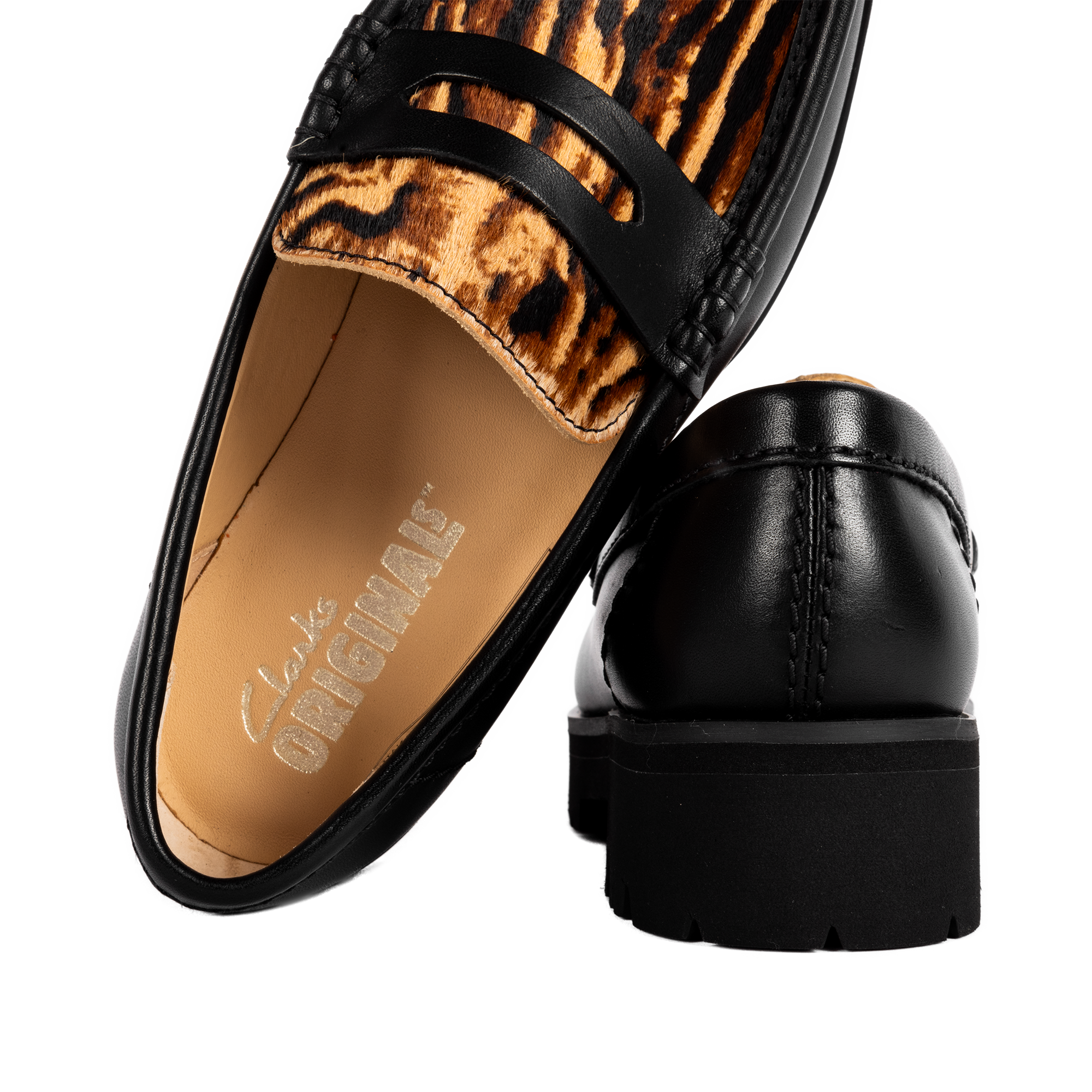 Clarks Originals Women's Yukoner Penny Black Animal Print 26186570