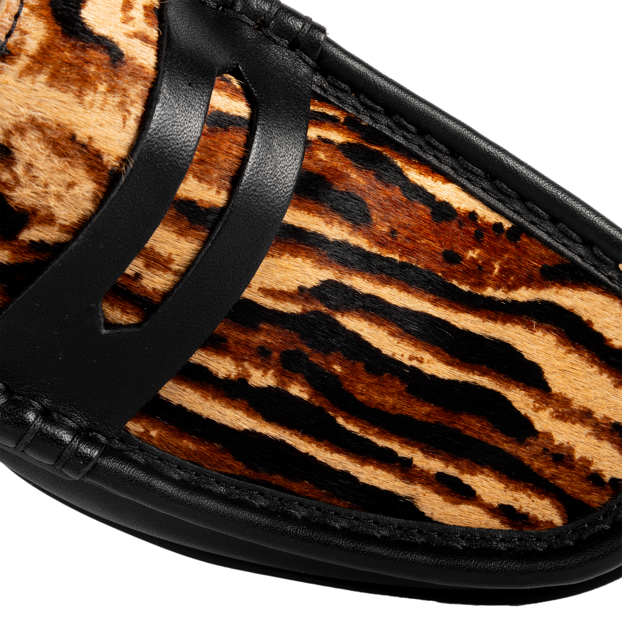 Clarks Originals Women's Yukoner Penny Black Animal Print 26186570