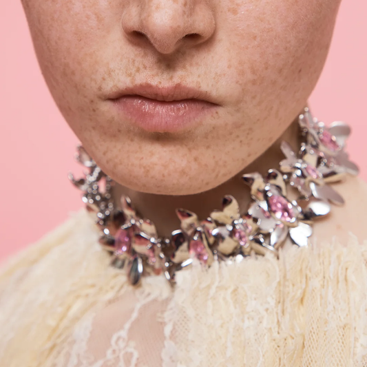 Collina Strada Mega Daisy Necklace Soft Pink