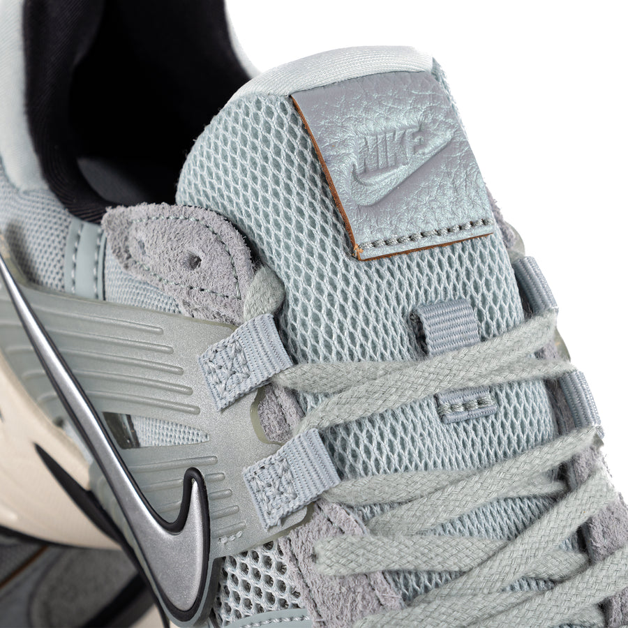Nike Women's V2K Run Light Pumice/Chrome/Lt Orewood Brn/Black FN6703-003