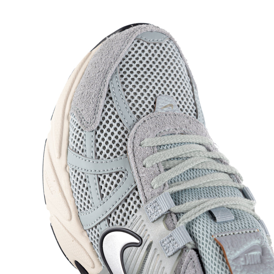 Nike Women's V2K Run Light Pumice/Chrome/Lt Orewood Brn/Black FN6703-003
