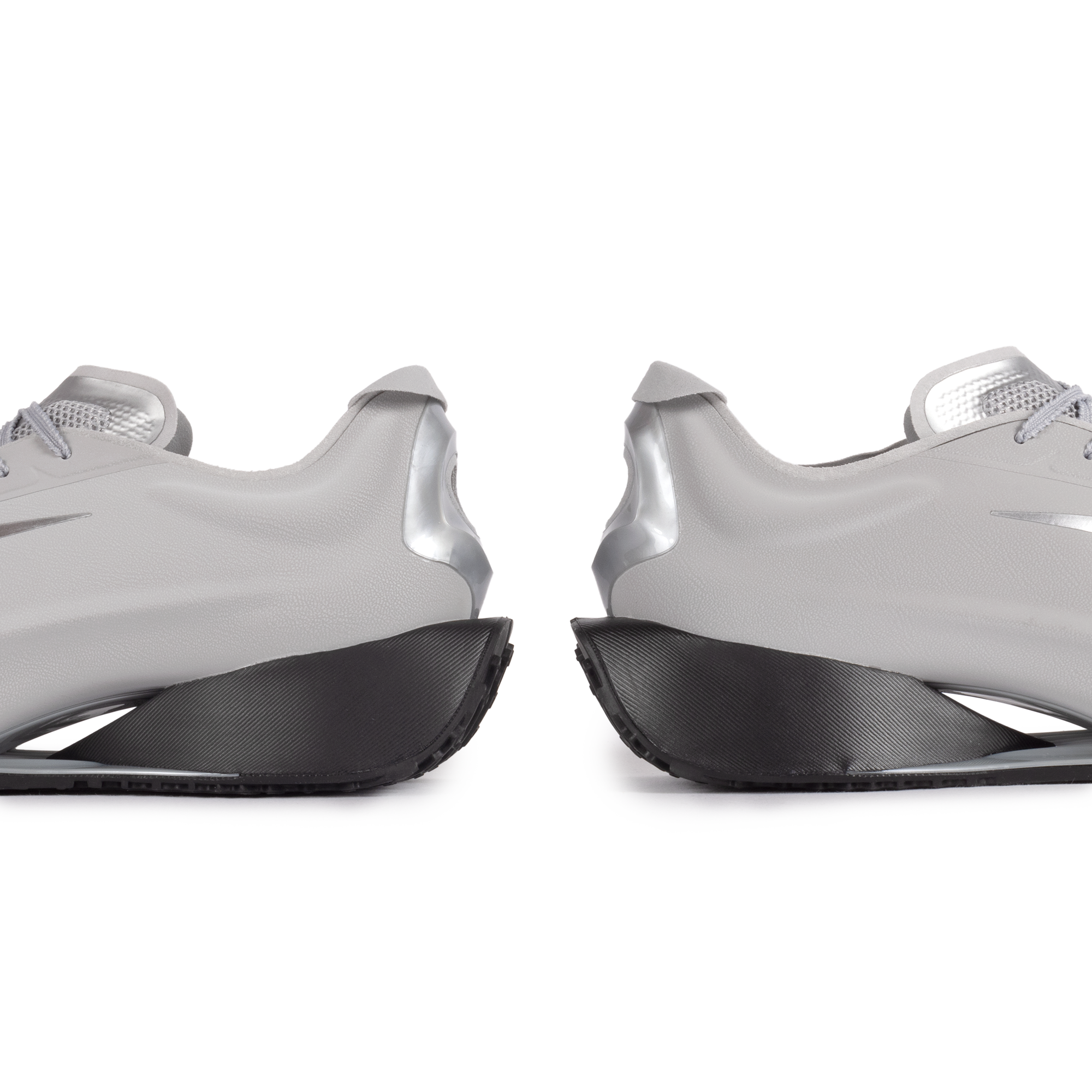 Nike Women's First Sight Noir Flt Silver/Metallic Silver/Black HQ2409-005