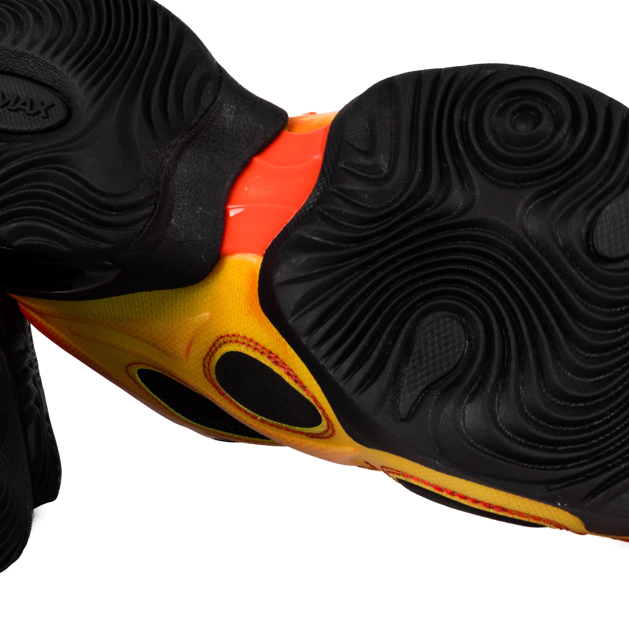 Nike Women's Air Max Muse SE Black/Metallic Silver/Bright Crimson IB4396-001