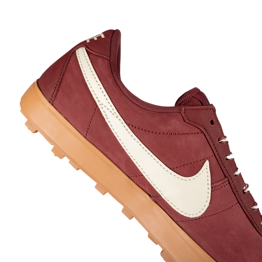 Nike Astrograbber Dark Team Red/Coconut Milk/Gum Med Brown IH2341-600