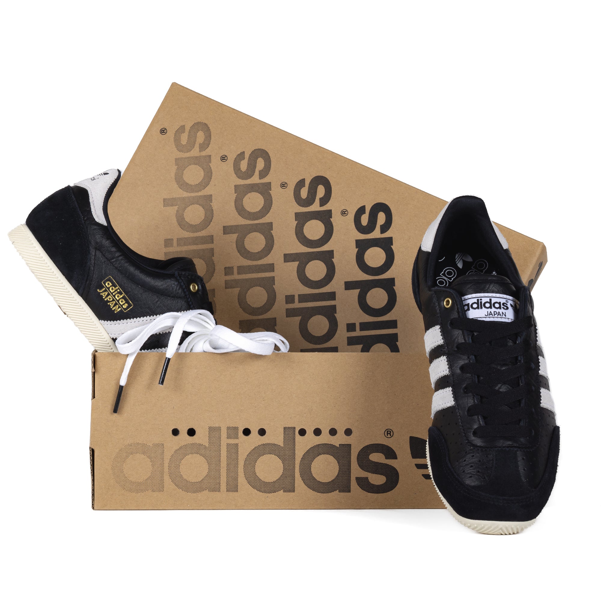 adidas Women's Japan Cblack/Ftwwht/Goldmt IH5490