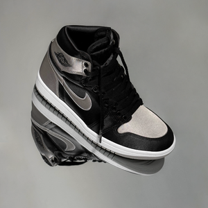 Nike Women's Air Jordan 1 Retro High OG Black/Medium Grey/White FD4810-010