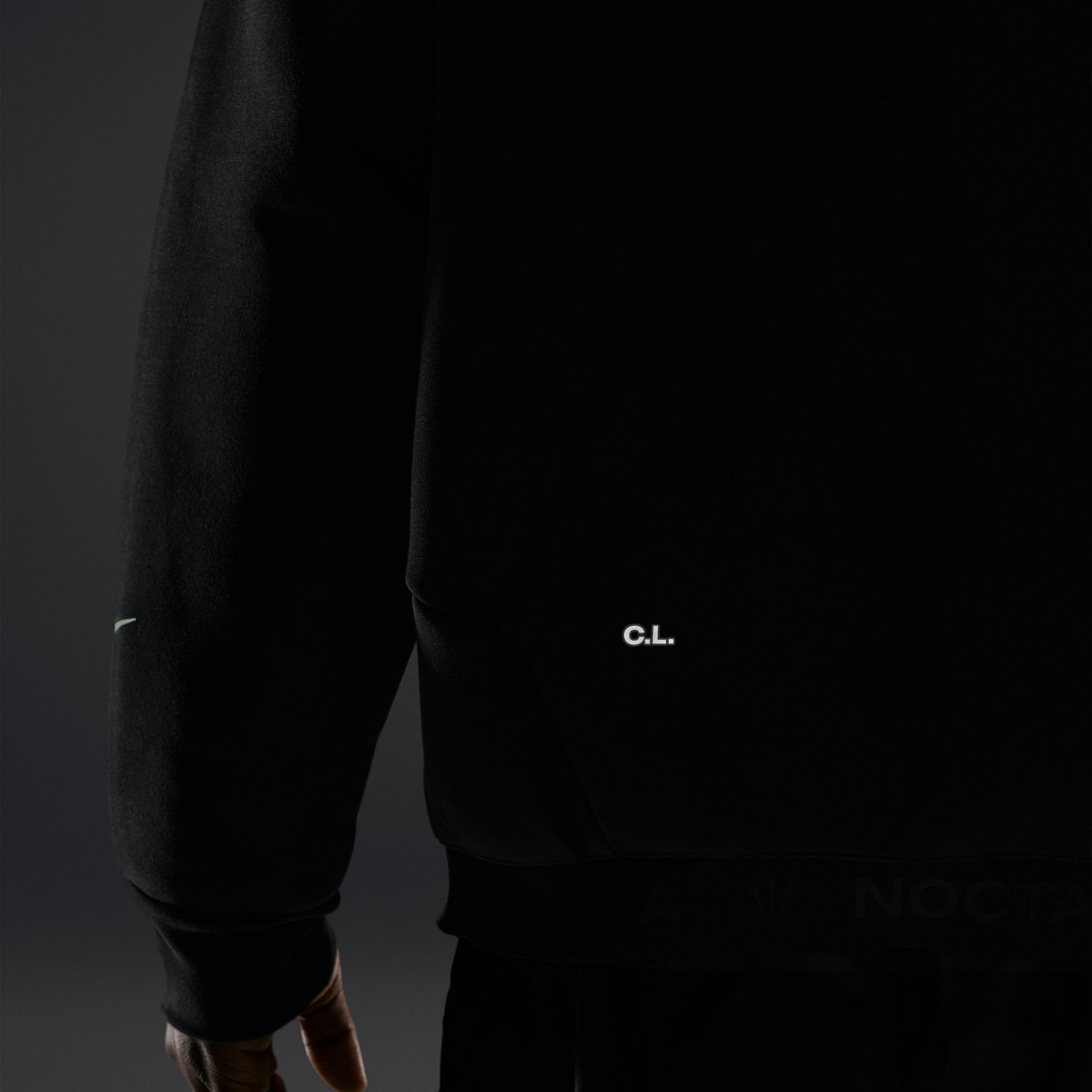 Nike NOCTA Trapezoid Cut Crew-Neck Sweatshirt Black/Refblk IO9014-010