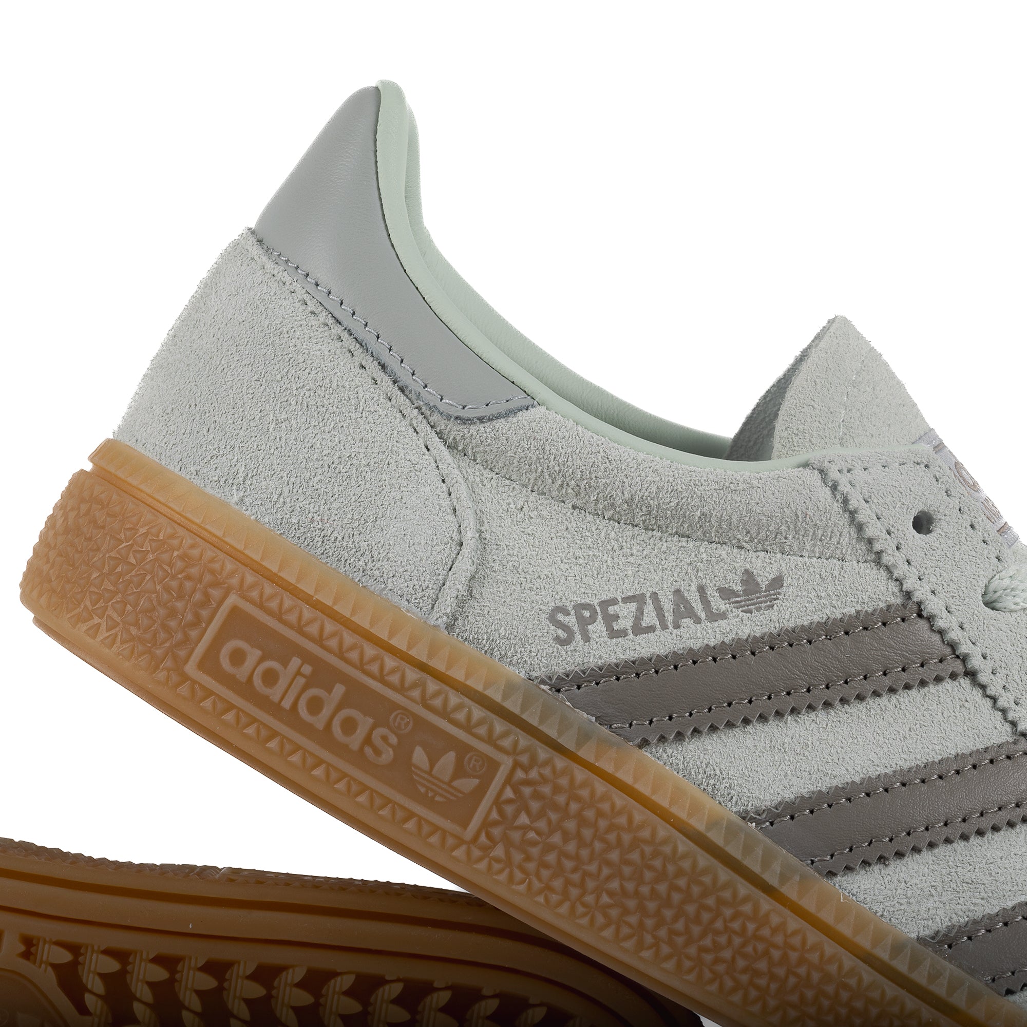 adidas Women's Handball Spezial Lingrn/Silpeb/Wonsil JR3628