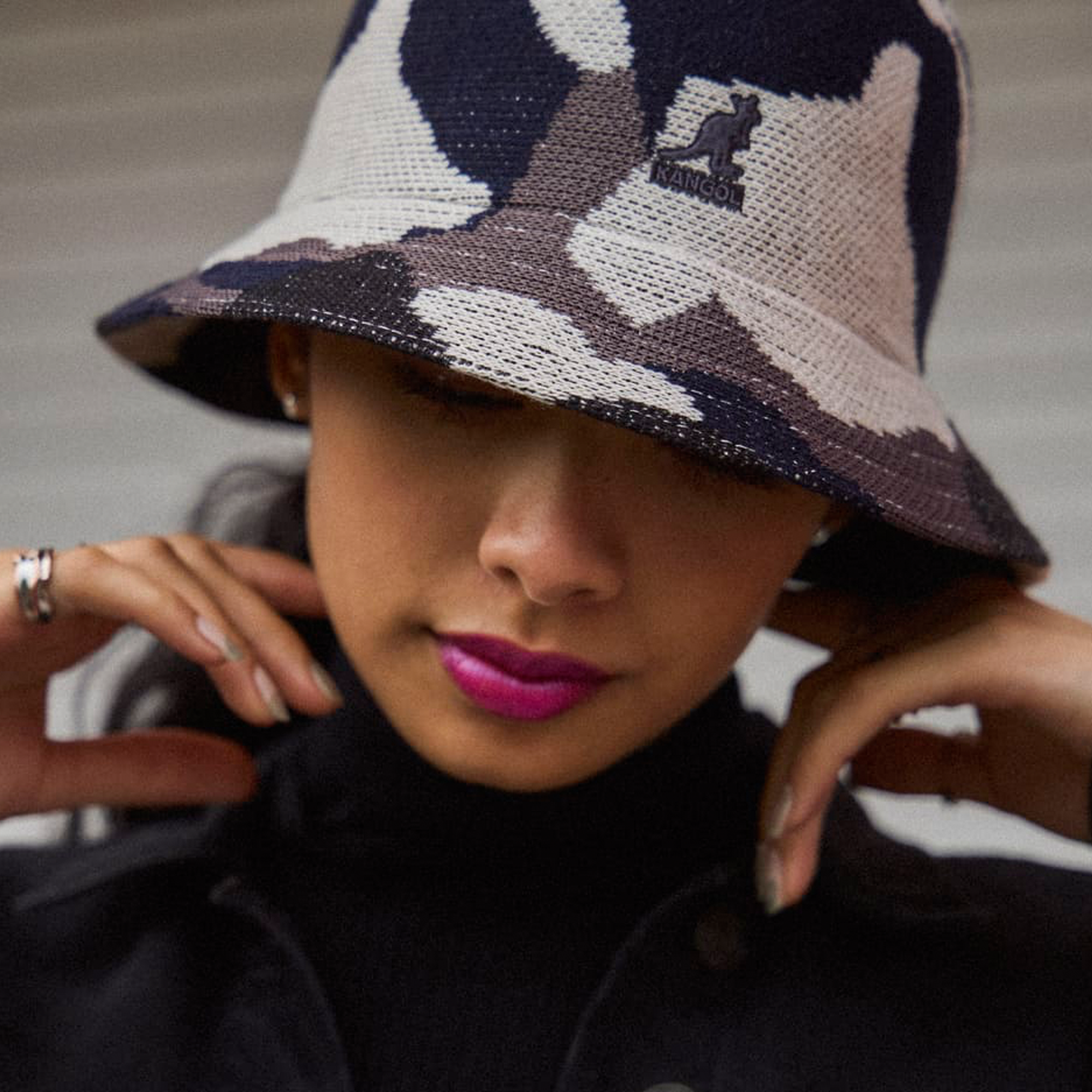 Kangol Joyful Collage Casual Black