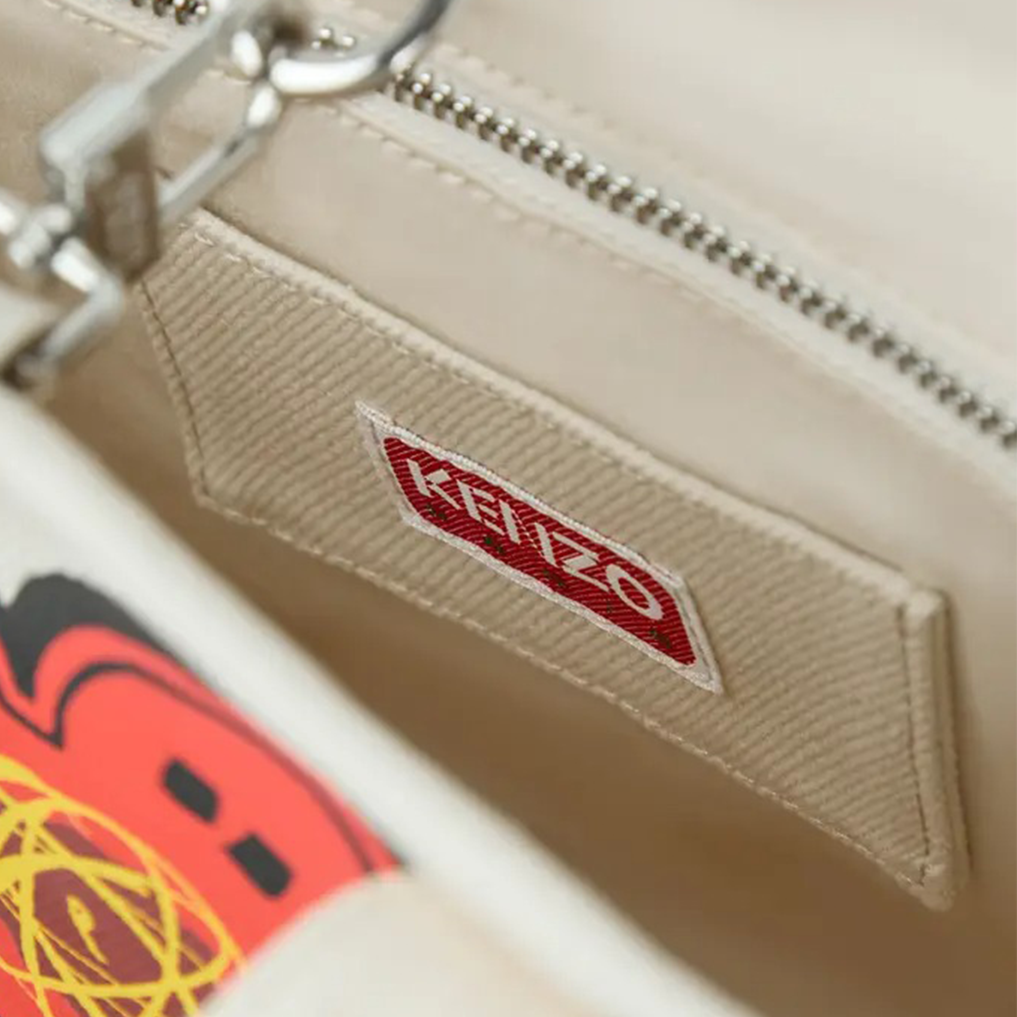 Kenzo x Futura 2000 Large Tote Bag Ecru FF68SA911F36.03