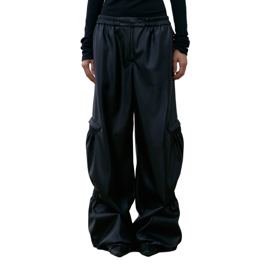 Low Classic Shirring Volume Leather Pants Black