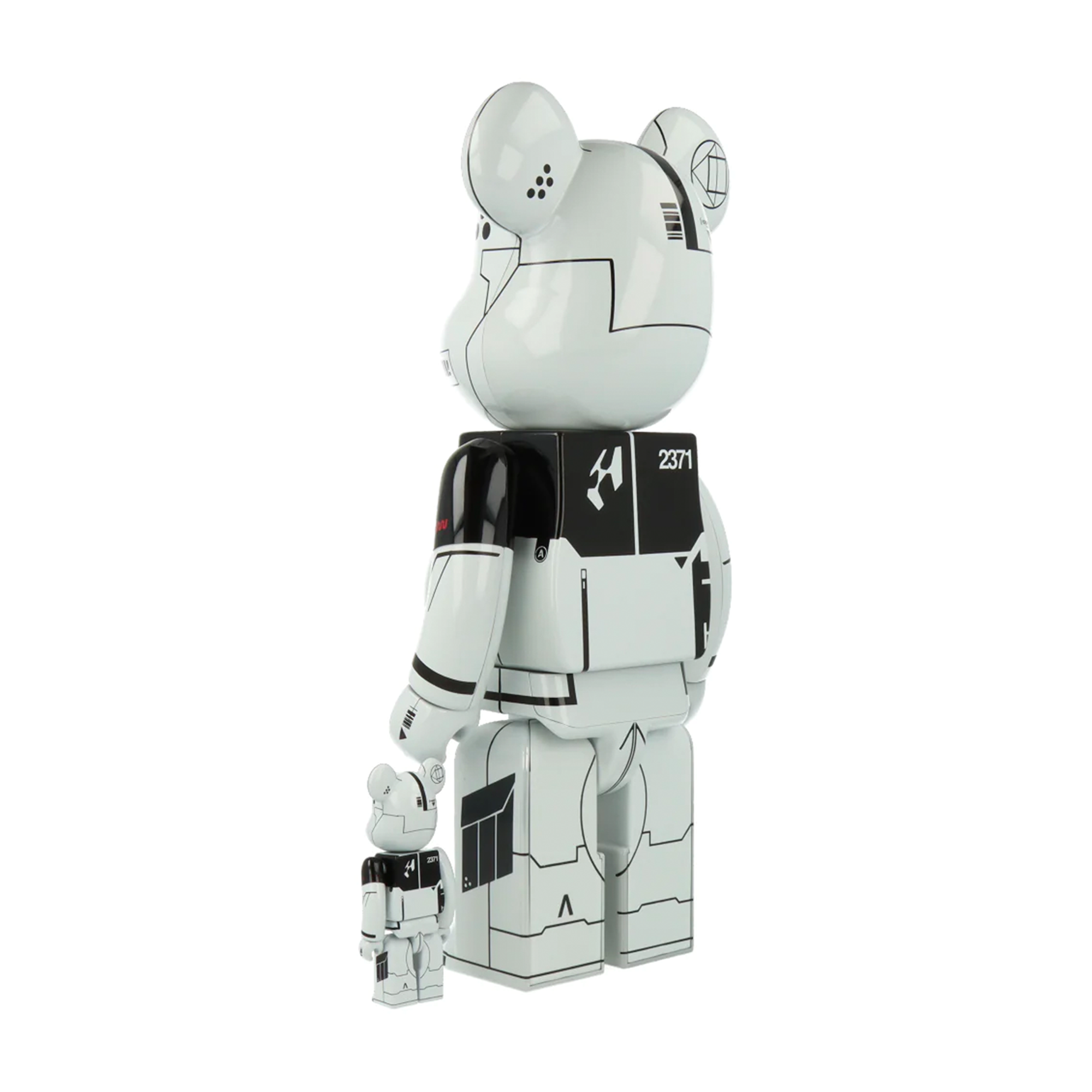 Hình ảnh chú gấu bearbrick tràn ngập Sài Gòn - Hà Nội