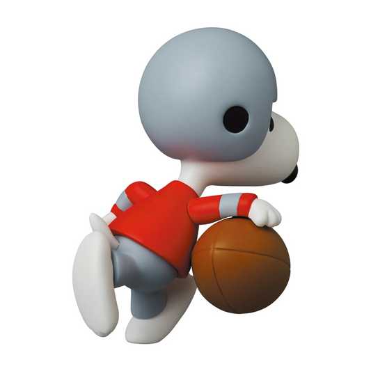 Medicom Toy UDF Peanuts Series 15: Football Snoopy