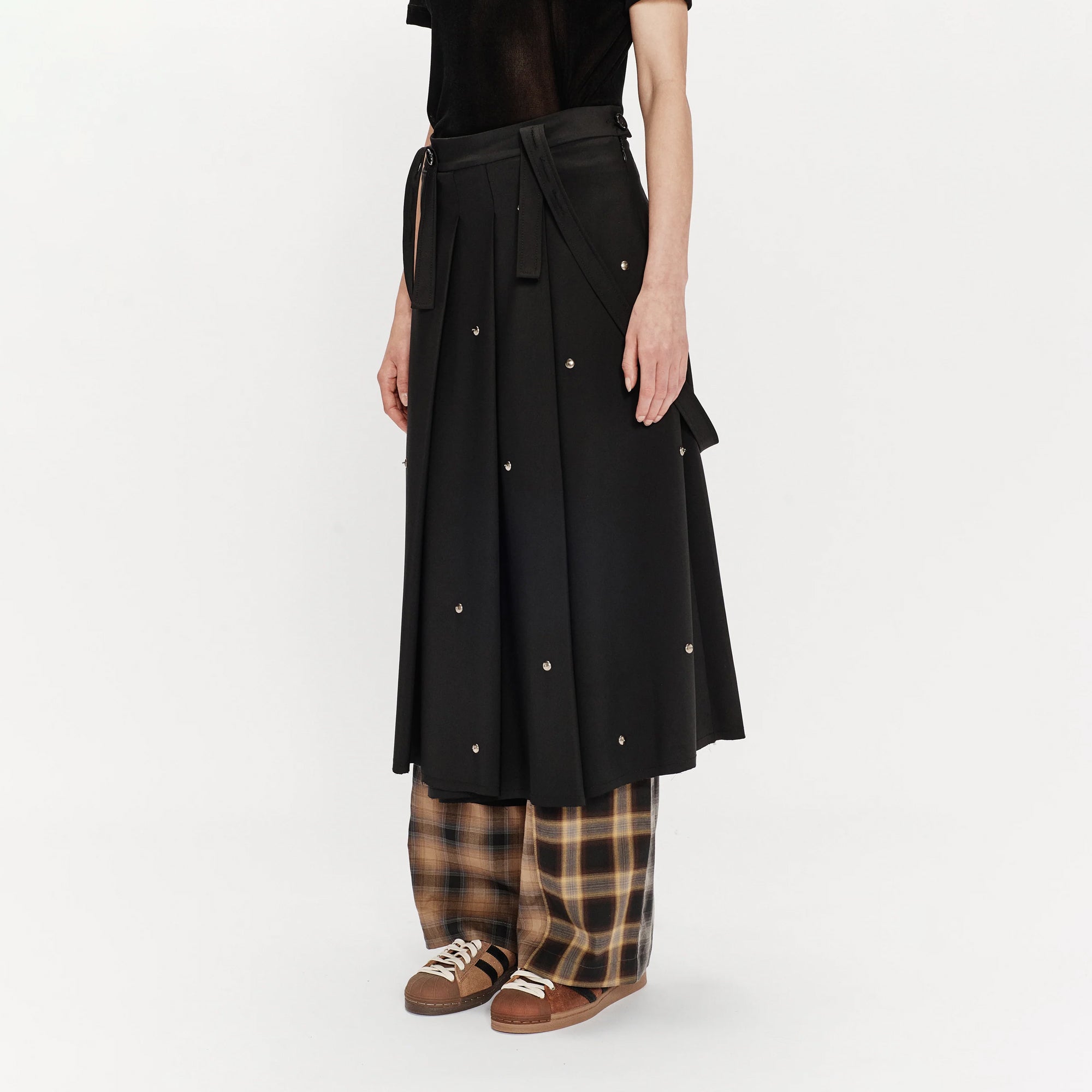 Song For The Mute Women's "Metal Bead" Pleated Skirt Black