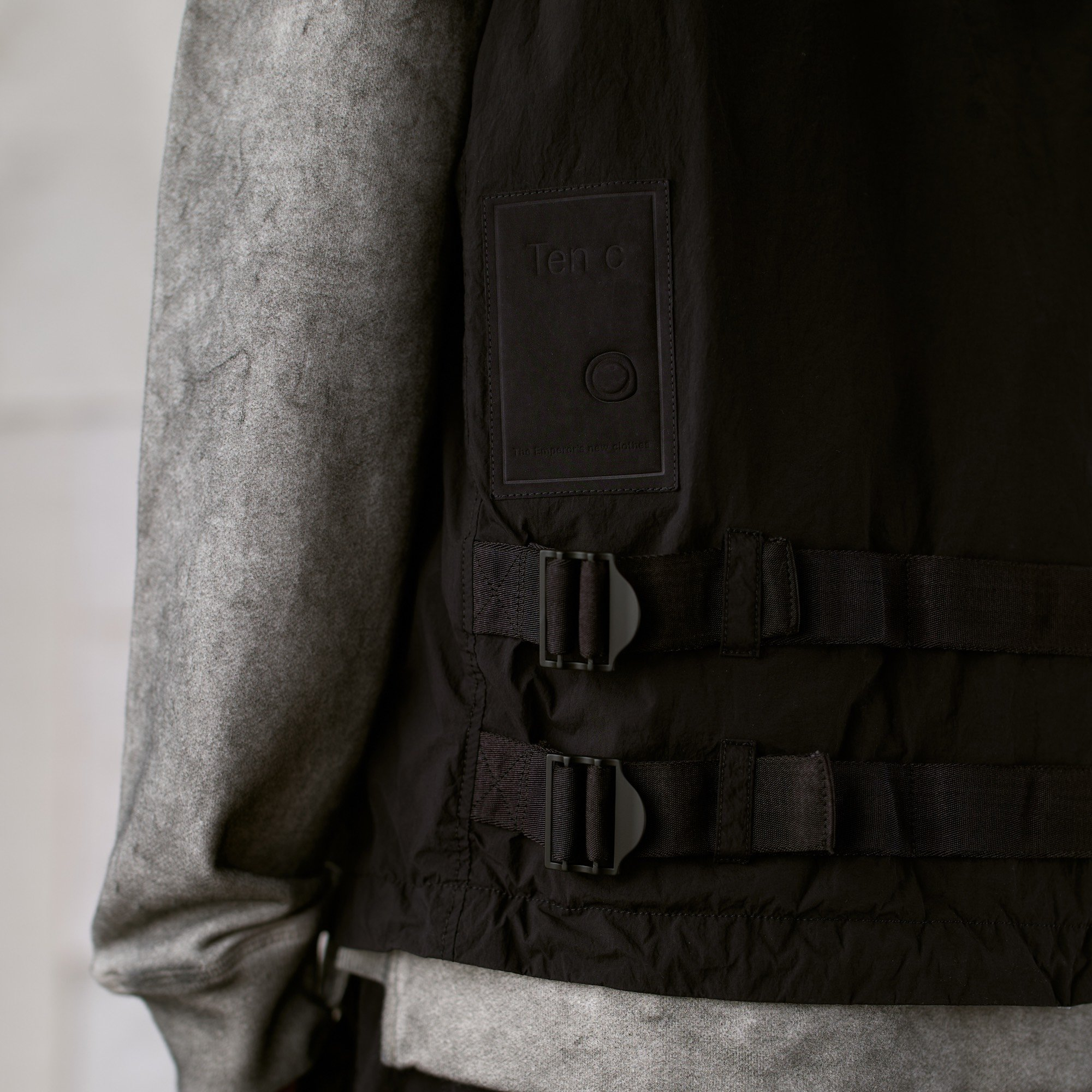 Ten c Mid Layer Hooded Vest Black