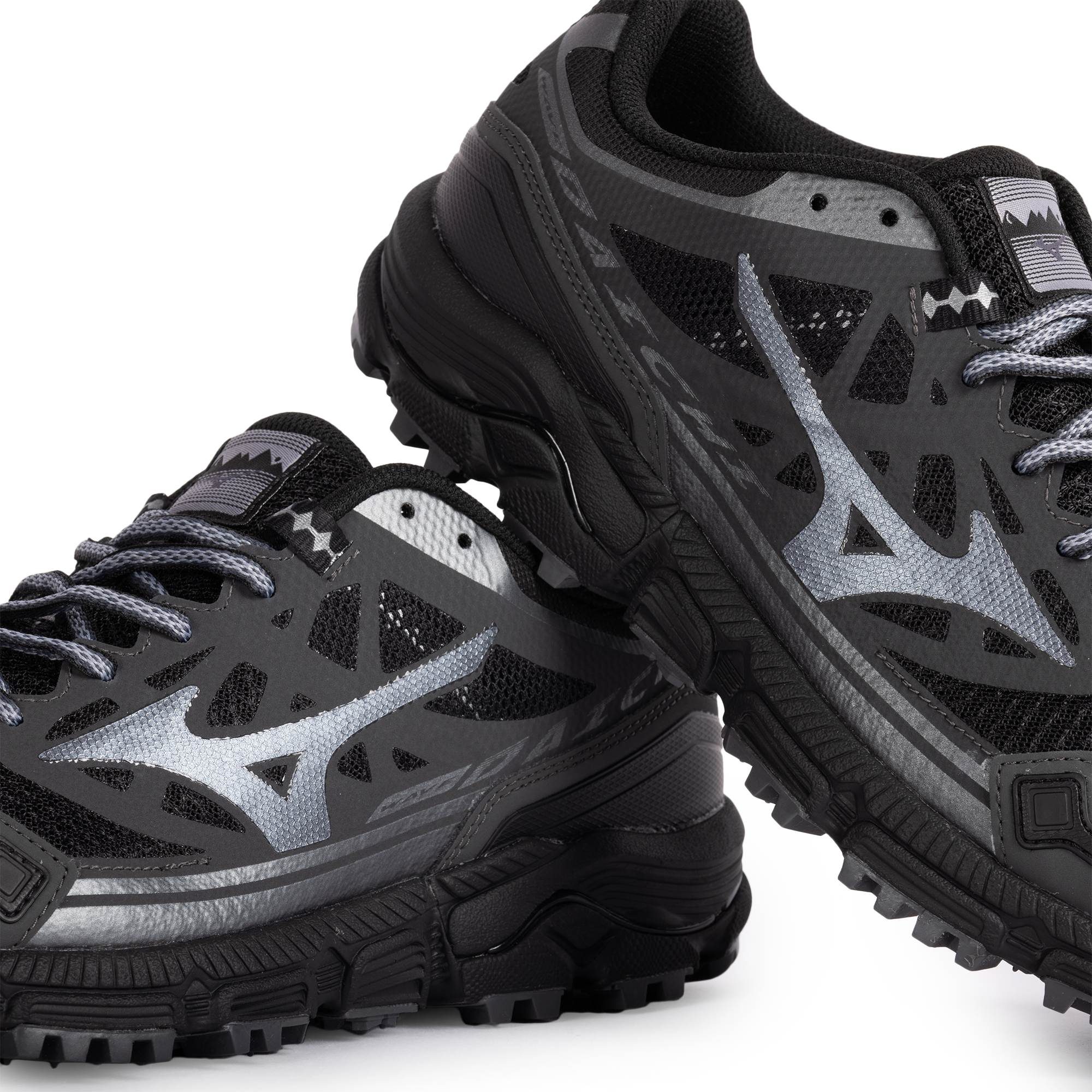 Mizuno Wave Daichi LS Black/Metallic Gray/Iron Gate D1GA260101
