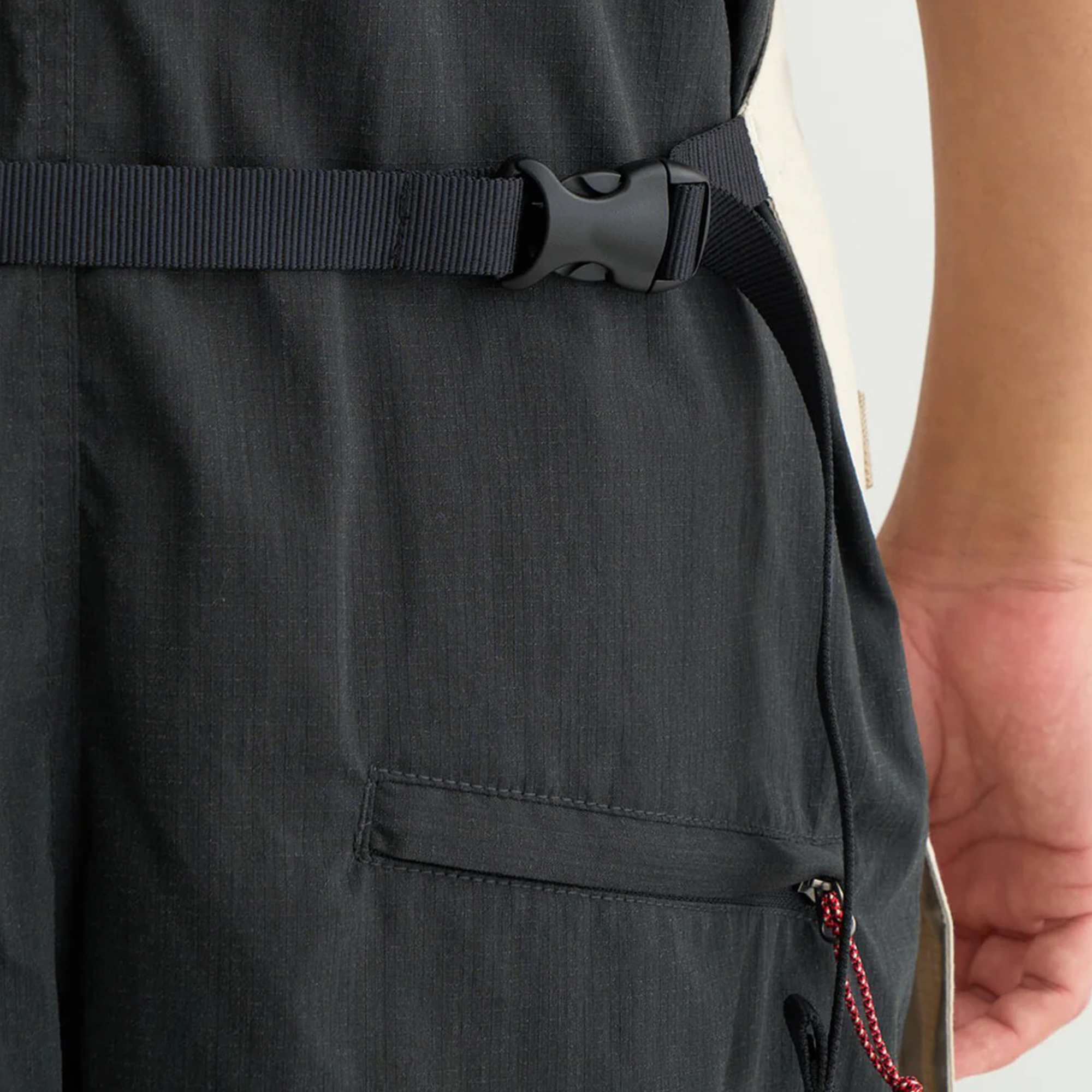 Nanga Hinoc Ripstop UT Apron Black