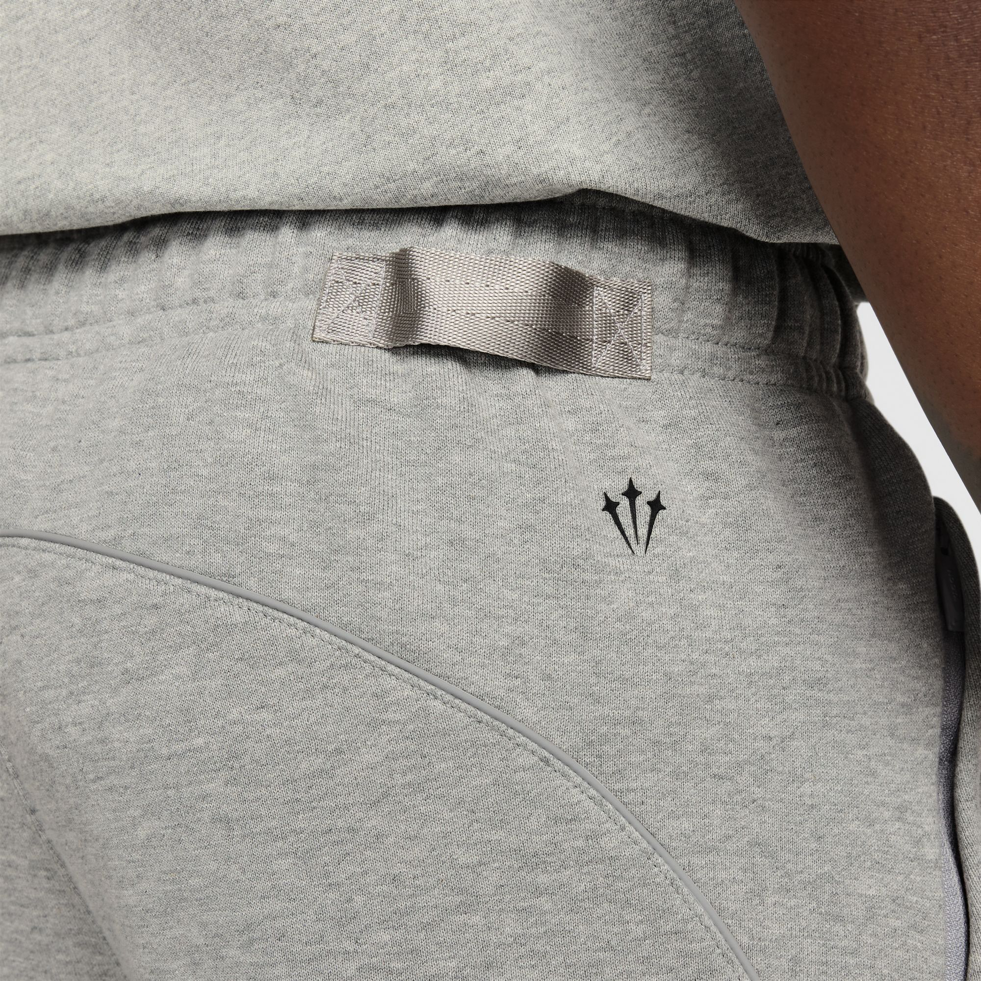 Nike NOCTA Fleece CS Sweatpants Dk Grey Heather/Matte Silver/Black HM5764-063