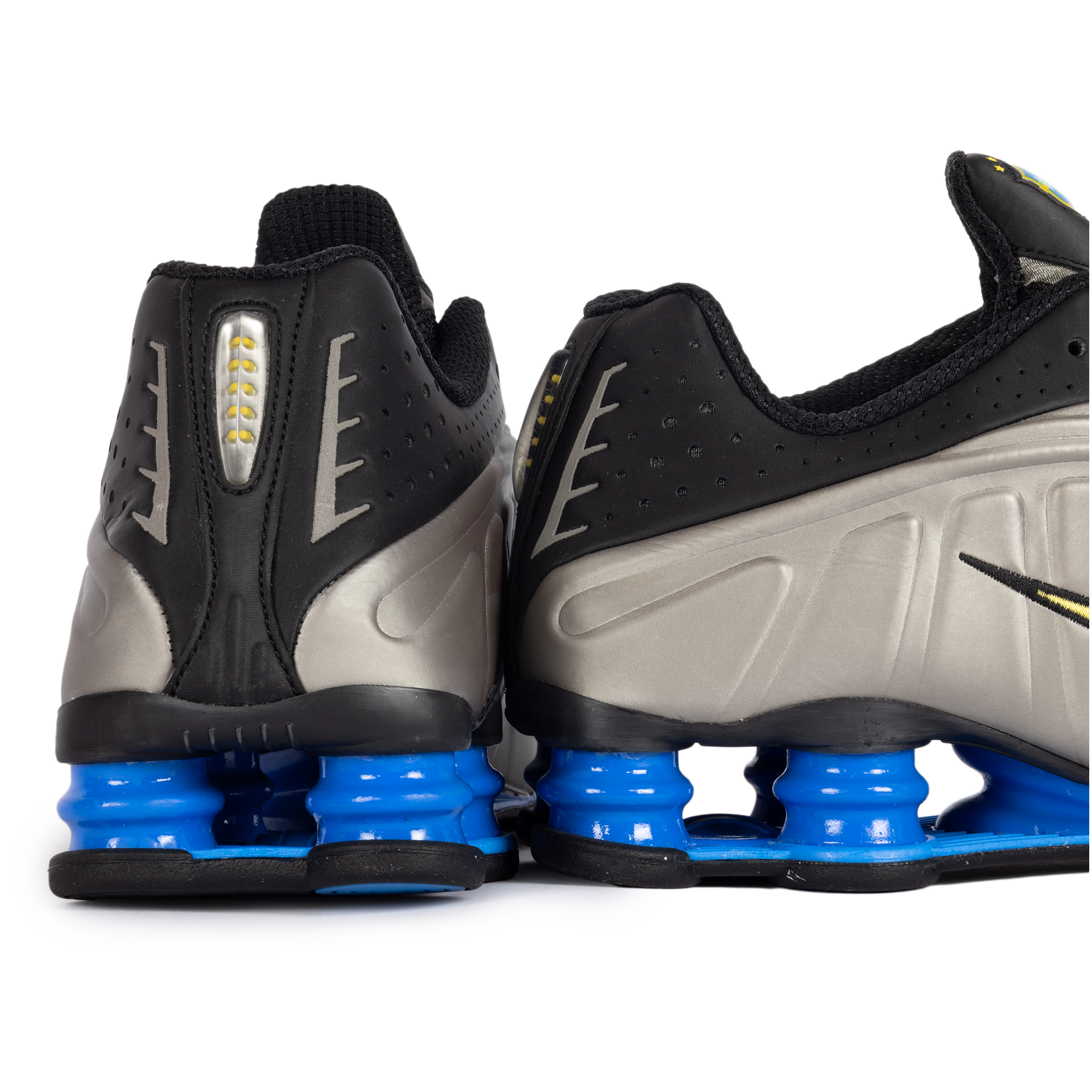 Nike Shox R4 Black/Canary/Mtlc Pewter/Lt Photo Blue IO8134-001