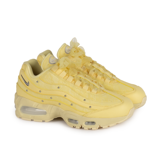 Nike Women's Air Max 95 Slim Soft Yellow/Metallic Silver/Alabaster IQ3444-722