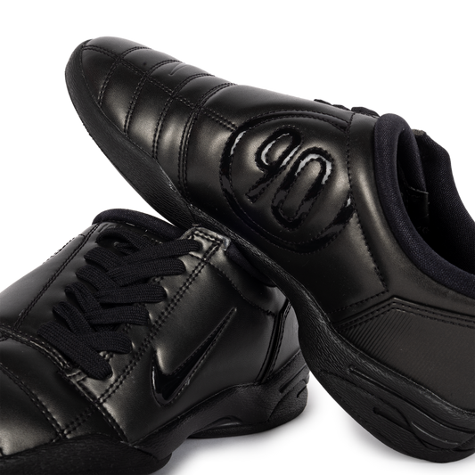 Nike Women's Total 90 Black/Black/Anthracite/White IM7595-002