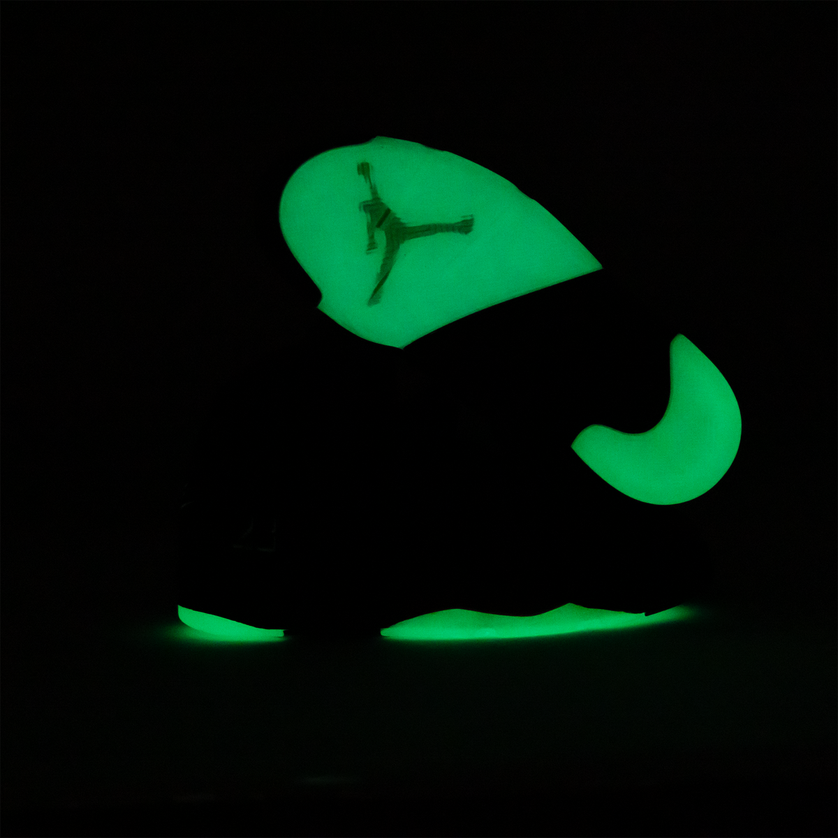 Nike Air Jordan 5 Retro "Halloween" Black/Black/Picante Red/Glow N The Dark HQ7978-001