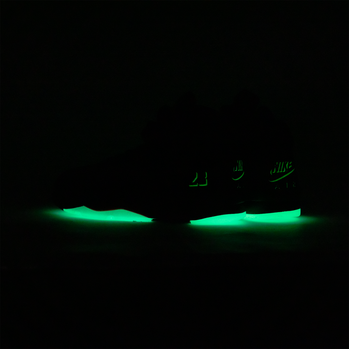 Nike Air Jordan 5 Retro "Halloween" Black/Black/Picante Red/Glow N The Dark HQ7978-001