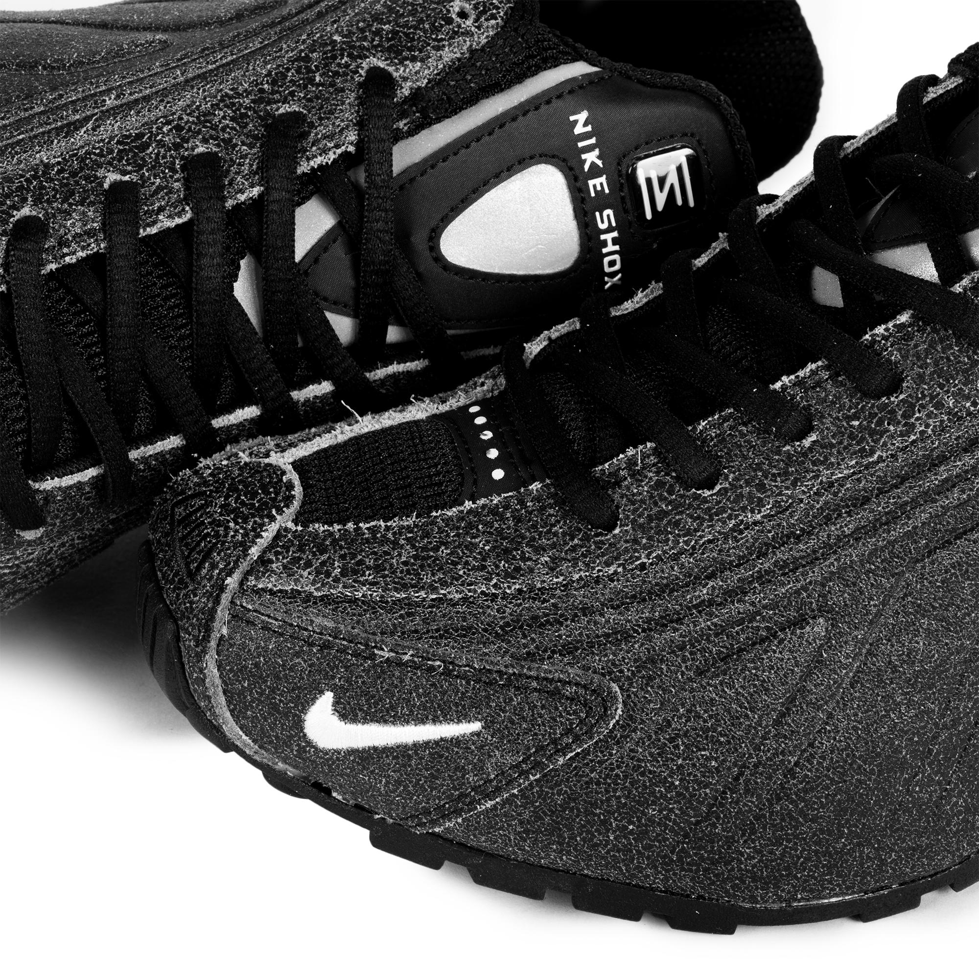 Nike Shox R4 QS Black/Sail/Lt Smoke Grey/Metallic Silver IO4544-002